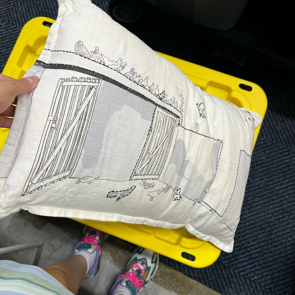 Decorative pillow